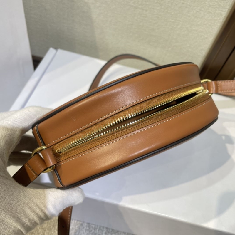 Ce1i*e triomphe bags